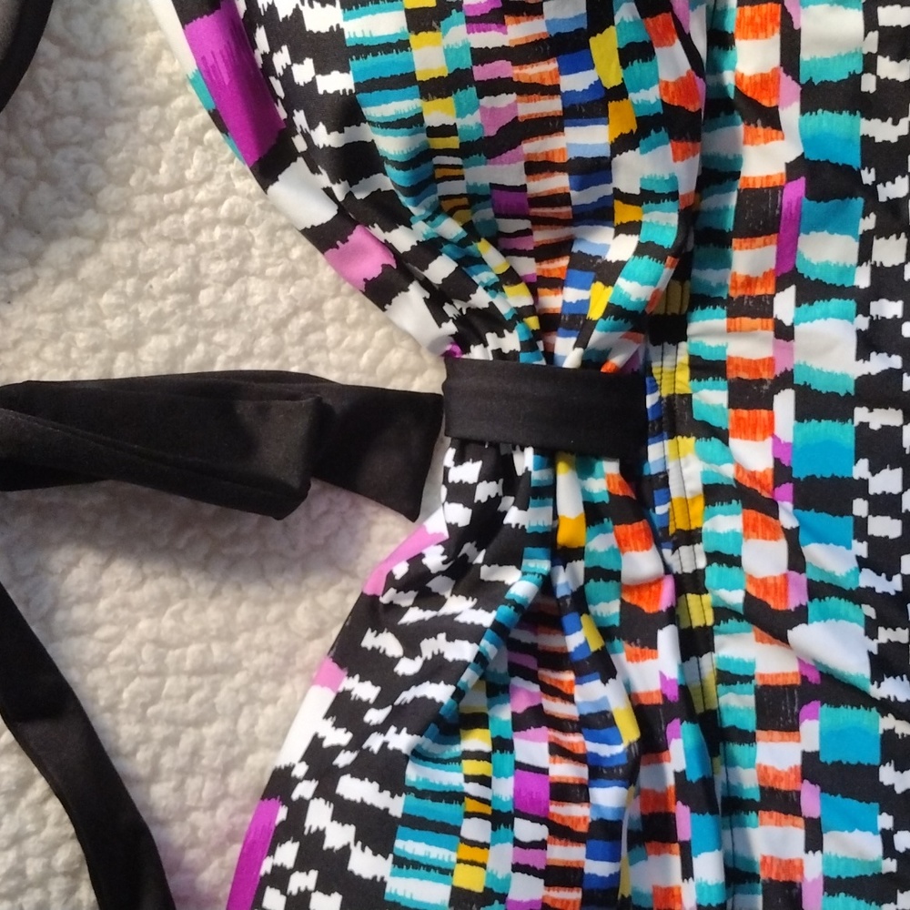 Bathing suit top - Picture 3 of 3